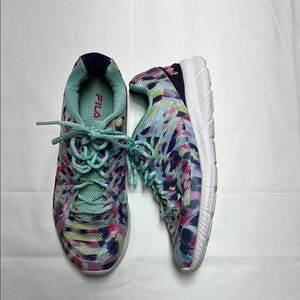 Fila girls speedstride running shoes multicolor size 4.5 used